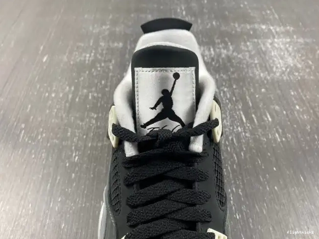 Fear Retro (2013) 626969-030 Pack Jordan 4 0505